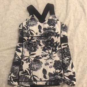 Lululemon size 8 tank top